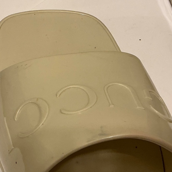Gucci Rubber Slides Block Heel Sandals Putty Color Size 10 - Picture 12 of 12